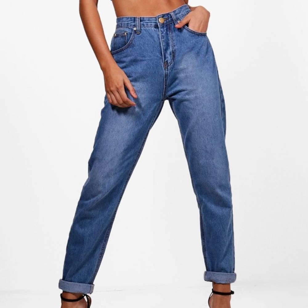 Boohoo high rise mid wash mom jeans